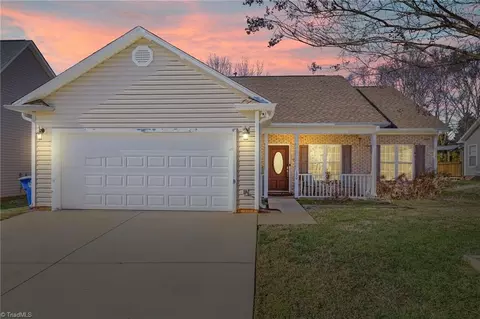 130 Brooks Edge Dr, Winston Salem, NC 27107