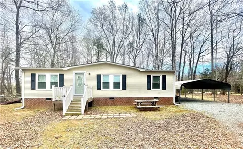 2801 Saddle Club Rd, Mebane, NC 27302