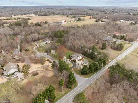 View/Area - 6200 Tether Ct, Summerfield, NC 27358 photo 5 of 7