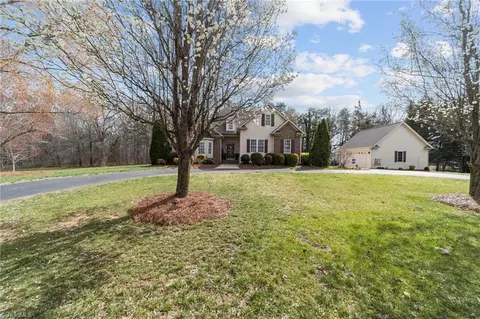 Exterior - 6200 Tether Ct, Summerfield, NC 27358 photo 3 of 9