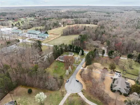View/Area - 6200 Tether Ct, Summerfield, NC 27358 photo 7 of 7