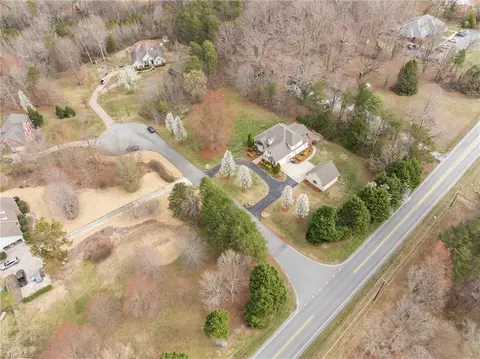 View/Area - 6200 Tether Ct, Summerfield, NC 27358 photo 3 of 7