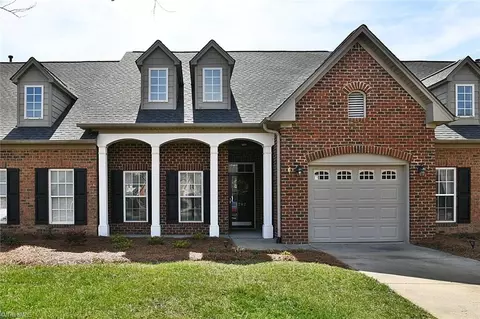 1202 Pelican Ln, Clemmons, NC 27012