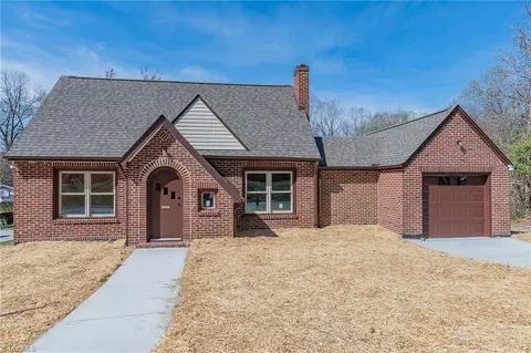 112 Carmalt St, Thomasville, NC 27360