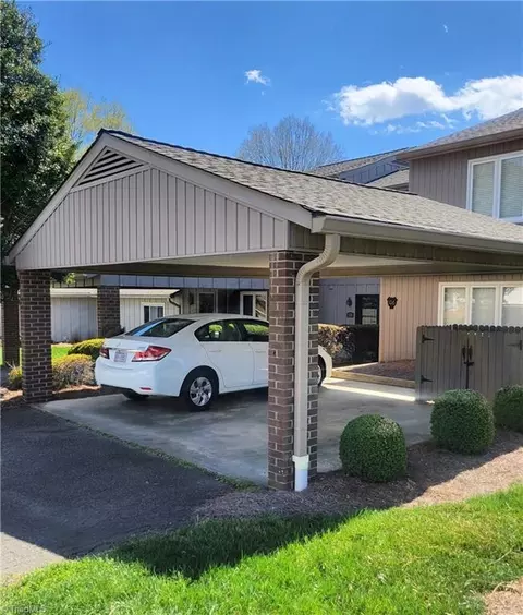 106 Mimosa Pl, Advance, NC 27006
