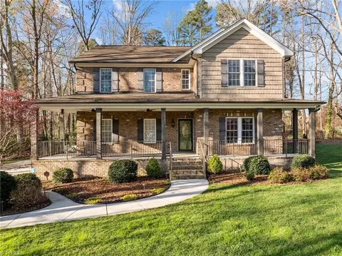 4300 Kimmeridge Rd, Greensboro, NC 27406