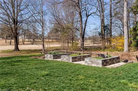 Exterior - 211 Cascade Dr, High Point, NC 27265 photo 9 of 11