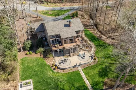 Exterior - 211 Cascade Dr, High Point, NC 27265 photo 11 of 11