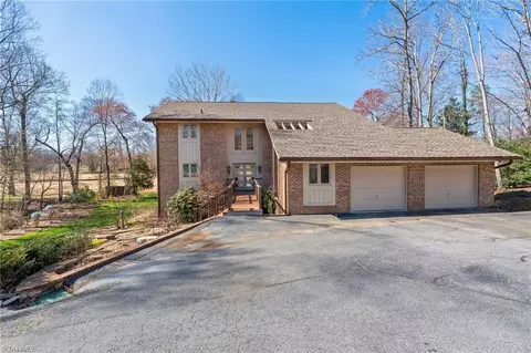 Exterior - 211 Cascade Dr, High Point, NC 27265 photo 3 of 11