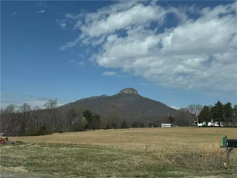 523 Culler Rd, Pinnacle, NC 27043 photo 3