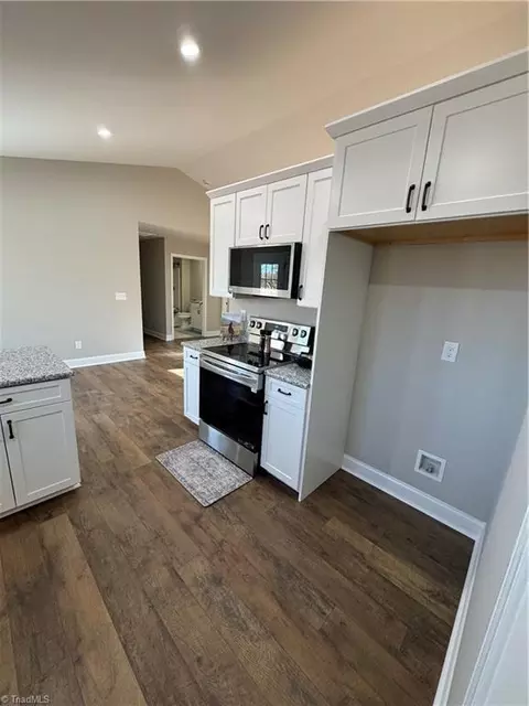 523 Culler Rd, Pinnacle, NC 27043 photo 32