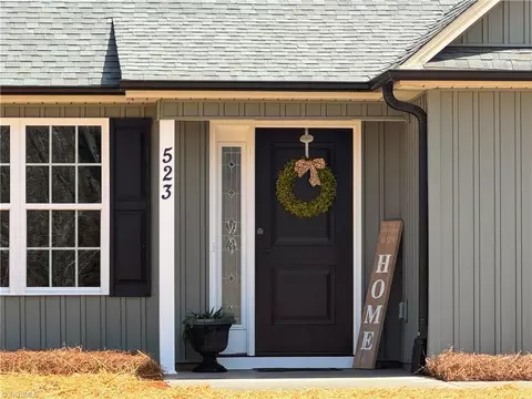 523 Culler Rd, Pinnacle, NC 27043 photo 8