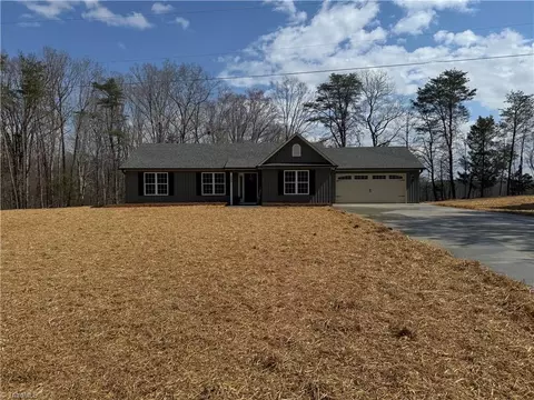 523 Culler Rd, Pinnacle, NC 27043 photo 5