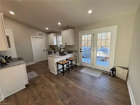 523 Culler Rd, Pinnacle, NC 27043 photo 21