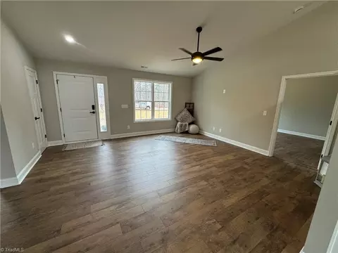 523 Culler Rd, Pinnacle, NC 27043 photo 18