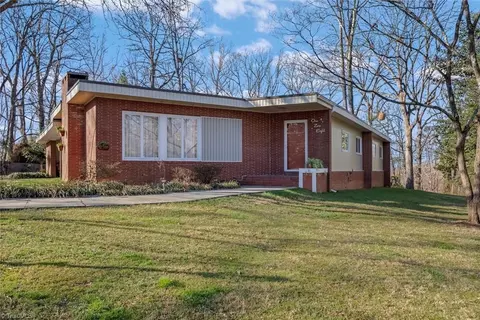 108 Jackson Rd, Mount Airy, NC 27030