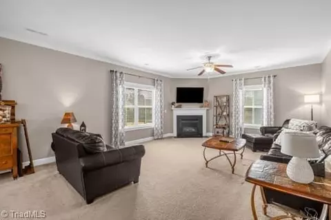 2382 Birch View Dr, High Point, NC 27265 photo 11