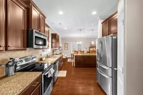 2382 Birch View Dr, High Point, NC 27265 photo 7