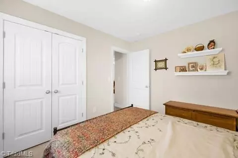 2382 Birch View Dr, High Point, NC 27265 photo 40