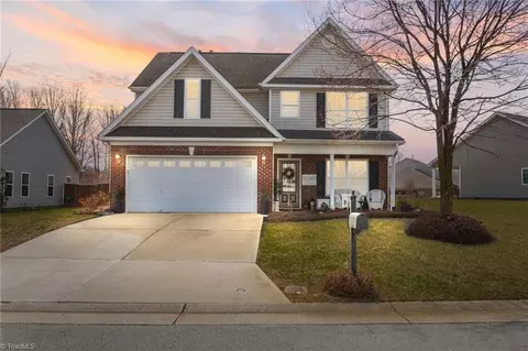 5316 Esher Dr, Walkertown, NC 27051