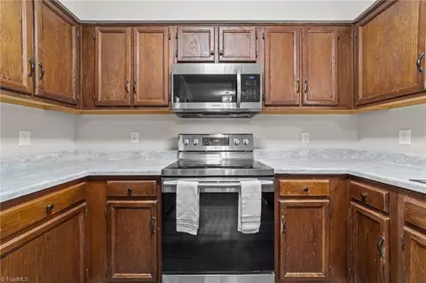 2557 Old Mill Rd, High Point, NC 27265 photo 9
