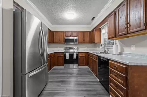 2557 Old Mill Rd, High Point, NC 27265 photo 7