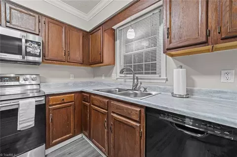 2557 Old Mill Rd, High Point, NC 27265 photo 8
