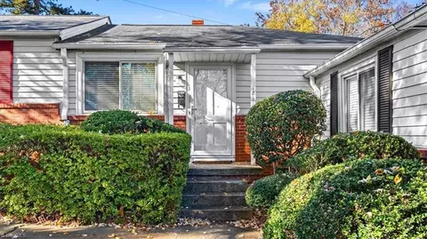 1831 Mimosa Dr, Greensboro, NC 27403