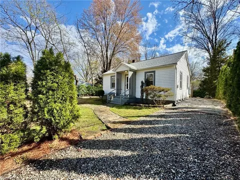 422 Moffitt Dr, High Point, NC 27265
