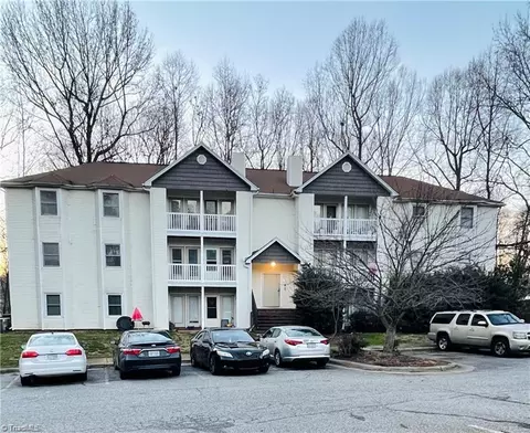2330 Vandalia Rd W #H, Greensboro, NC 27407