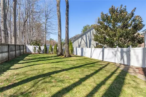 Exterior - 3940 Navy Pl, High Point, NC 27265 photo 5 of 8