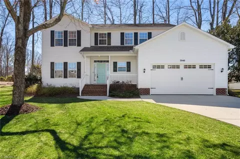 Exterior - 3940 Navy Pl, High Point, NC 27265 photo 2 of 8