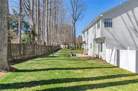 Exterior - 3940 Navy Pl, High Point, NC 27265 photo 8 of 8