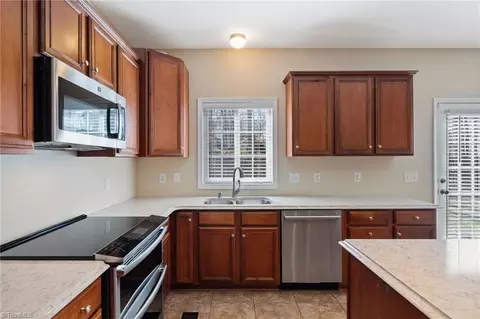 Kitchen - 3940 Navy Pl, High Point, NC 27265 photo 5 of 5
