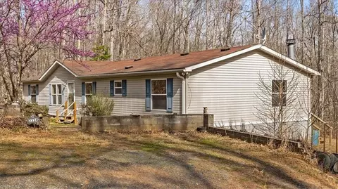 2324 Steppingstone Ln, Asheboro, NC 27205 photo 3