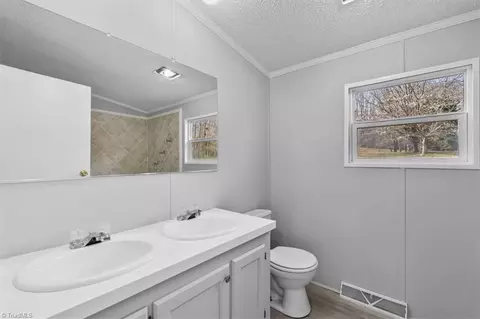 2324 Steppingstone Ln, Asheboro, NC 27205 photo 13