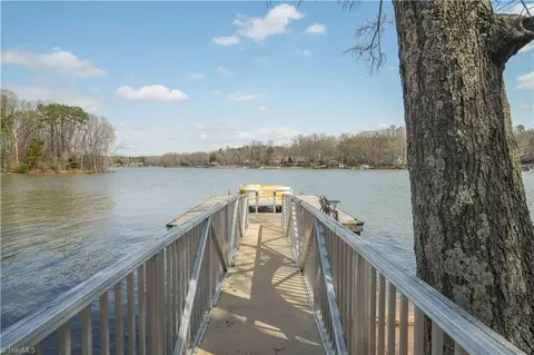 View/Area - 359 River Pointe, Lexington, NC 27292 photo 2 of 6