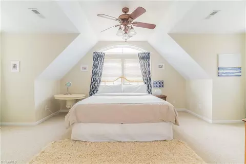 Bedroom - 359 River Pointe, Lexington, NC 27292 photo 9 of 11