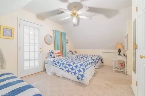 Bedroom - 359 River Pointe, Lexington, NC 27292 photo 8 of 11