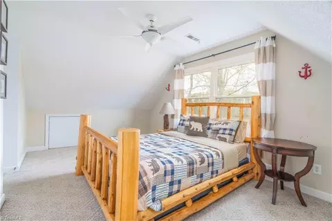 Bedroom - 359 River Pointe, Lexington, NC 27292 photo 5 of 11
