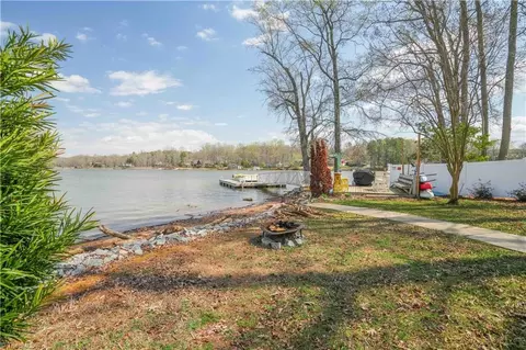 Exterior - 359 River Pointe, Lexington, NC 27292 photo 5 of 10