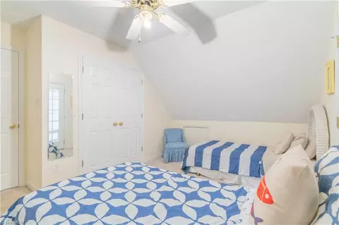 Bedroom - 359 River Pointe, Lexington, NC 27292 photo 7 of 11