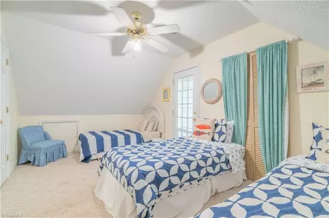 Bedroom - 359 River Pointe, Lexington, NC 27292 photo 6 of 11