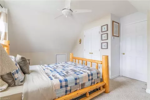 Bedroom - 359 River Pointe, Lexington, NC 27292 photo 4 of 11