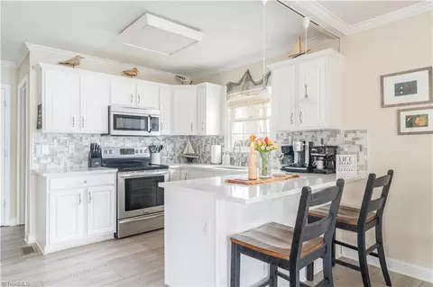 Kitchen - 359 River Pointe, Lexington, NC 27292 photo 1 of 5