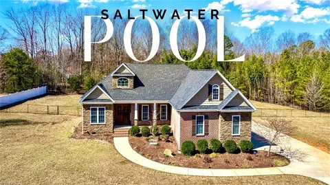 3827 Tarmac Dr, Sophia, NC 27350