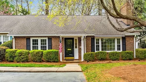 26 Brownstone Ln, Greensboro, NC 27410