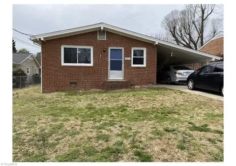 3213 Centennial St N, High Point, NC 27265