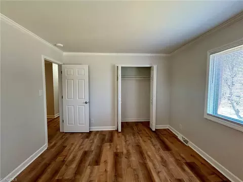 Bedroom - 2001 Briarcliff Dr, High Point, NC 27265 photo 7 of 8