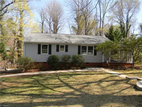 3414 Wilshire Dr, Greensboro, NC 27408